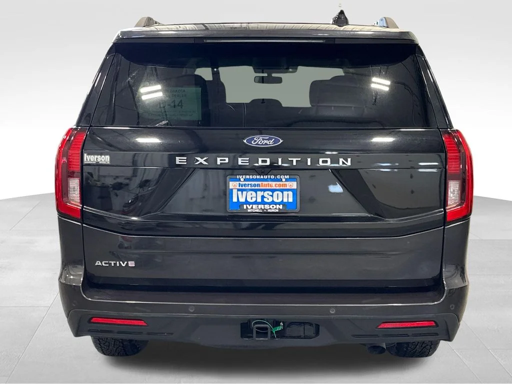 Used 2025 Gray Ford Active image 6