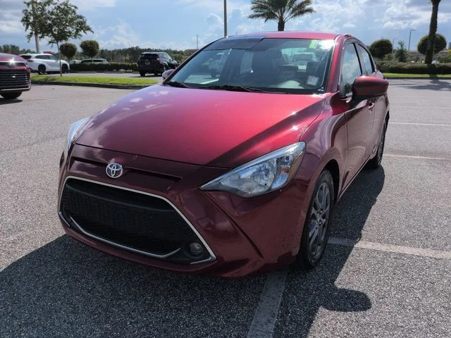Used 2019  Toyota LE image 8