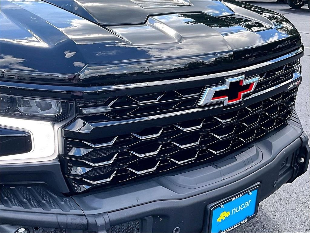 Used 2024 Black Chevrolet ZR2 image 33
