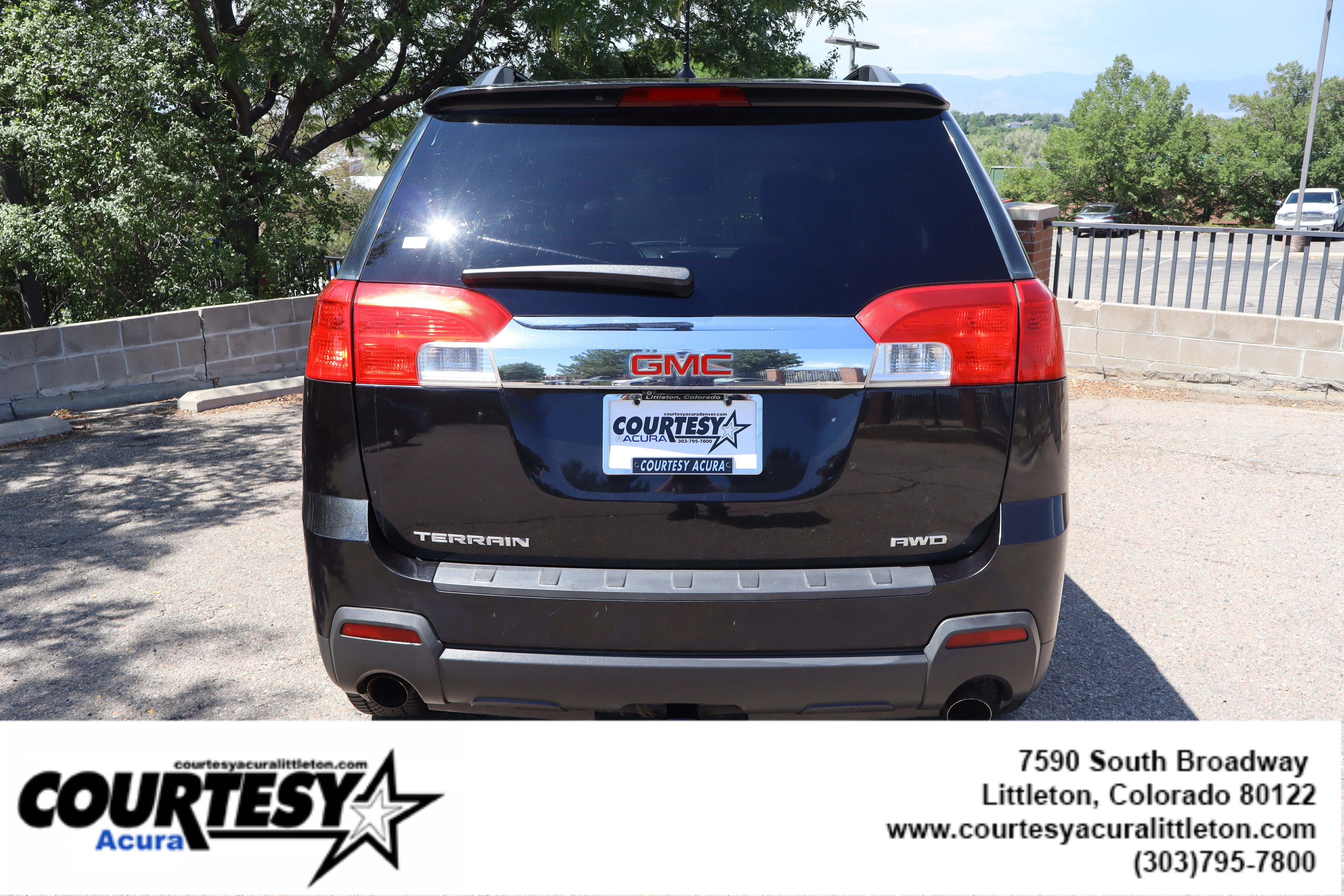 Used 2013 Carbon Black Metallic GMC SLE image 5