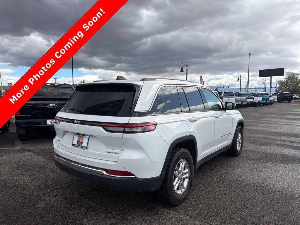 Used 2023 Bright White Clearcoat Jeep Laredo image 2