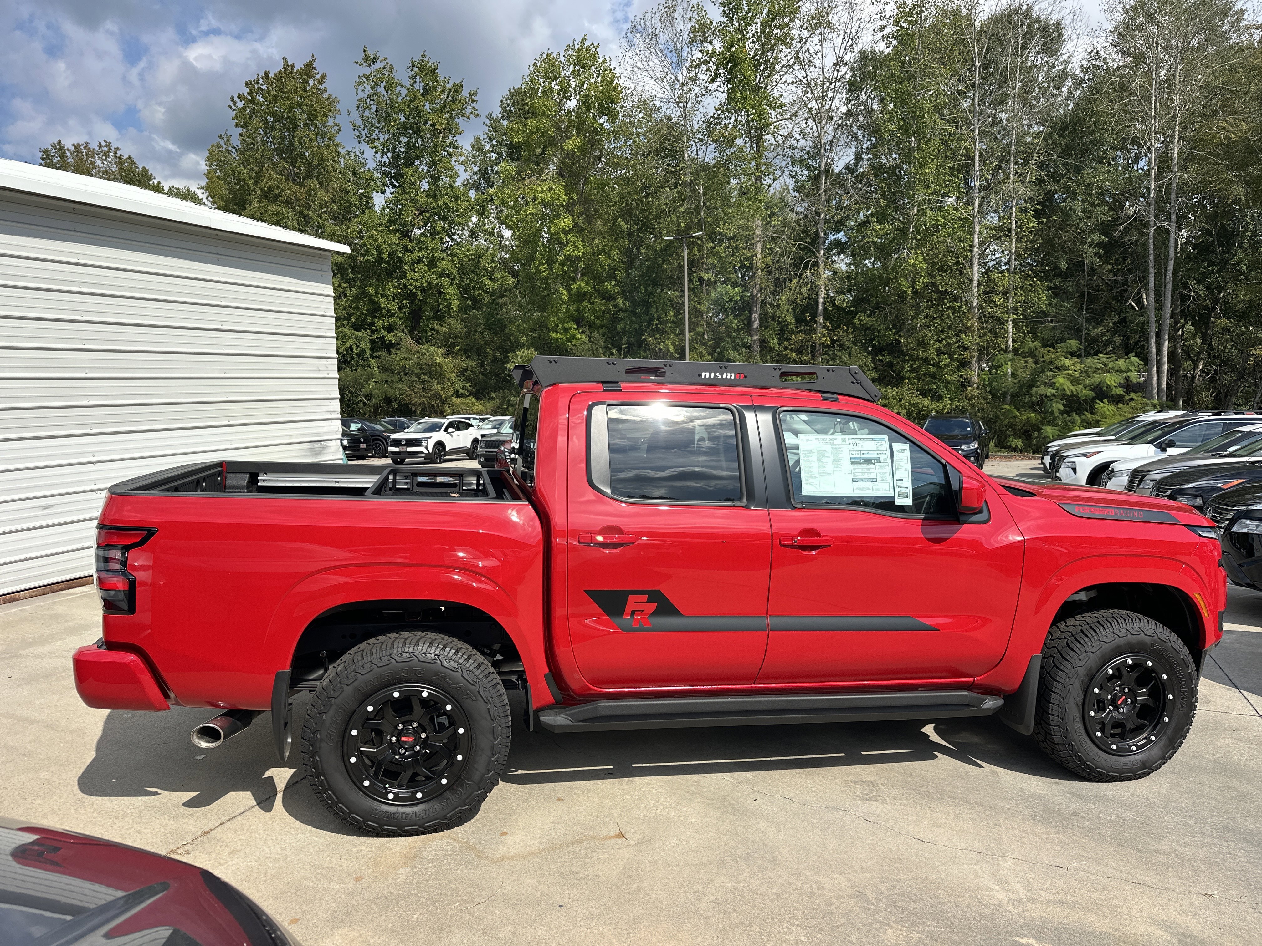 2025 Nissan Frontier SV - Photo 9