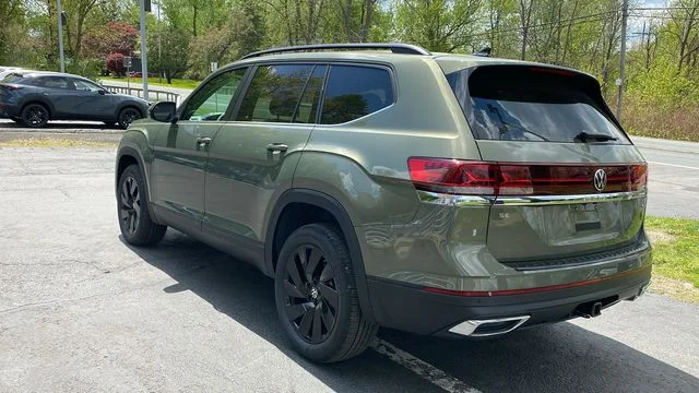 New 2026 Green Volkswagen 2.0T SE w/Technology image 7