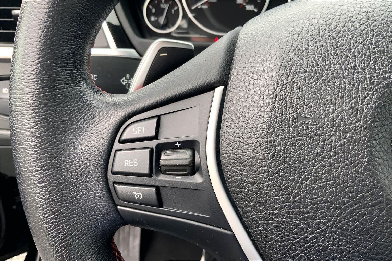 Used 2018 Jet Black BMW 330i image 22