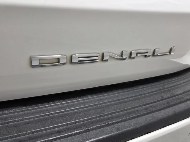 Used 2024 White GMC Denali image 11