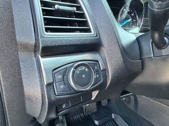 Used 2019 Gray Ford XLT image 19