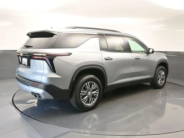 Used 2025 Gray Chevrolet LT image 7