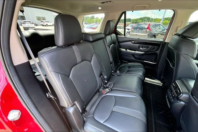 Used 2024 Radiant Red Metallic II Honda EX-L image 20