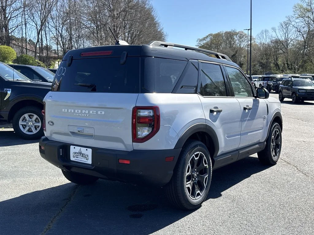 New 2026 White Ford Outer Banks image 7