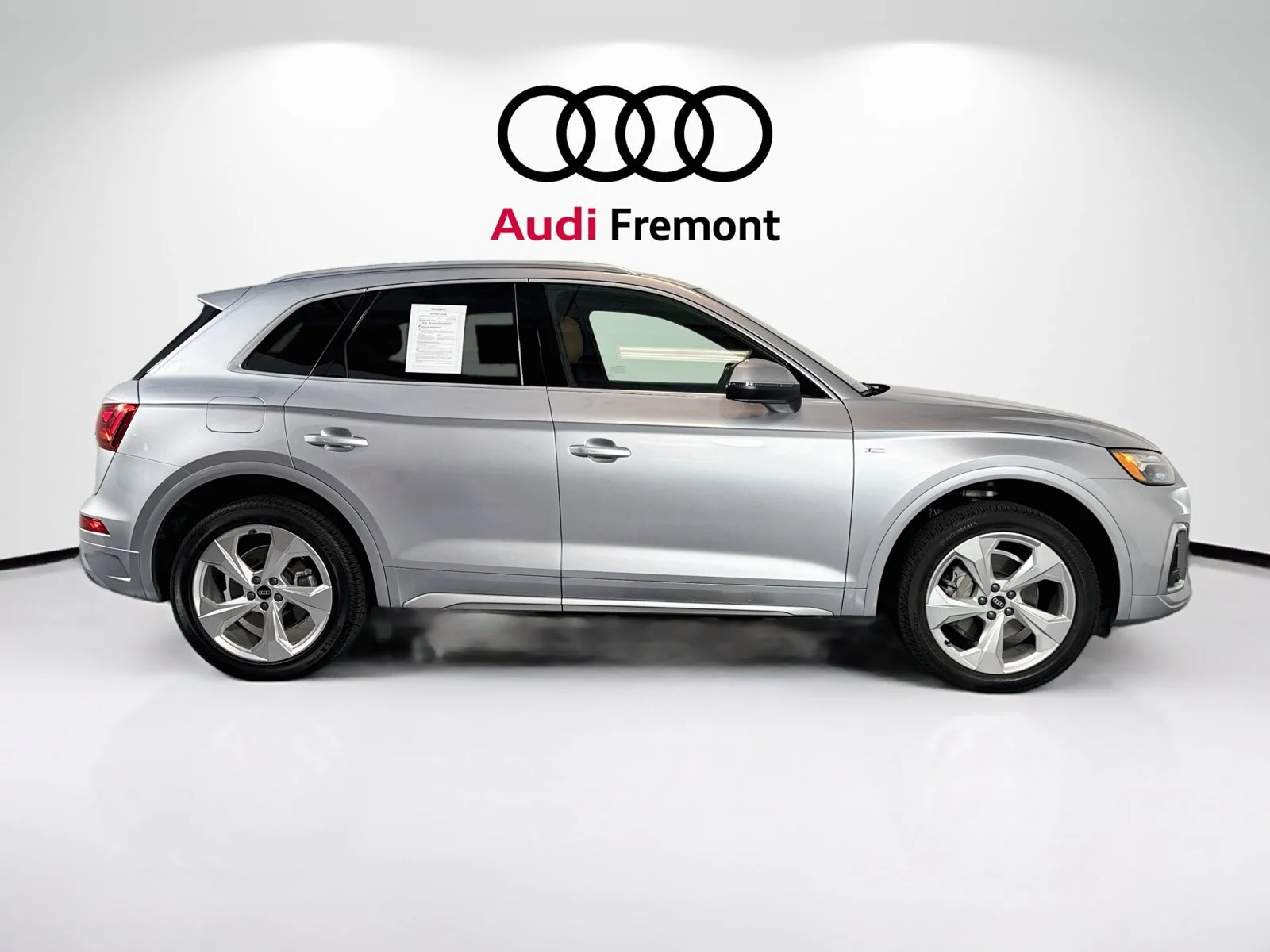 Used 2022 Florett Silver Audi S line Premium Plus image 4