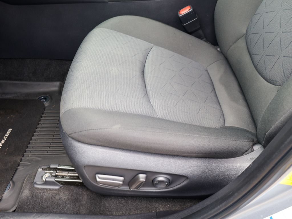 Used 2022 Silver Toyota XLE image 15