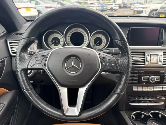 Used 2014 Indigo Blue Metallic Mercedes-Benz E 350 image 22
