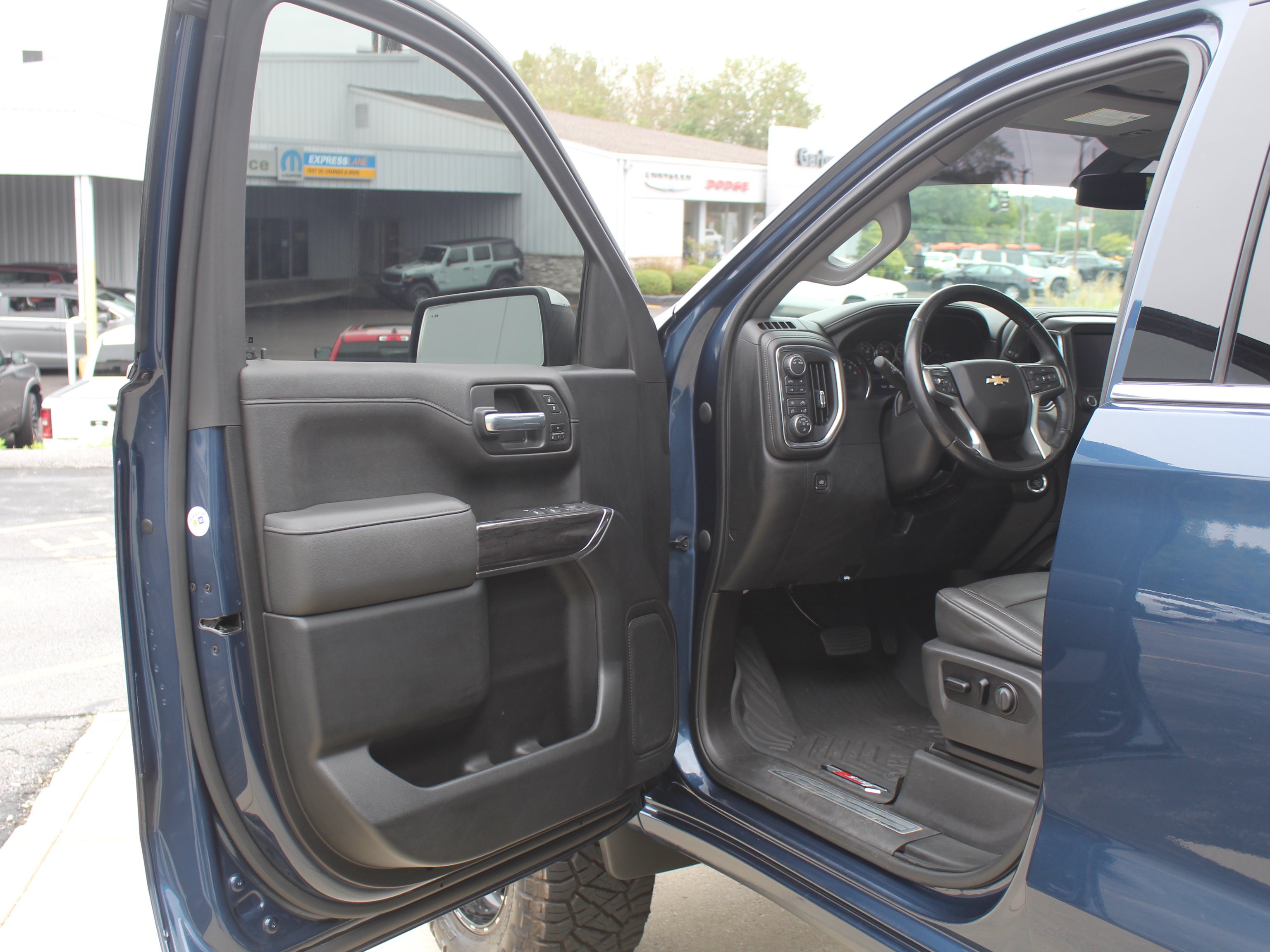 Used 2021 NORTHSKY BLUE METALLIC Chevrolet LTZ image 12