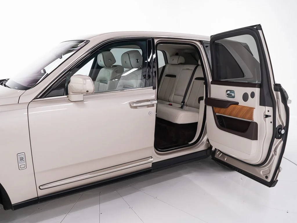 Certified Used 2019 White Sands Rolls-Royce  image 20