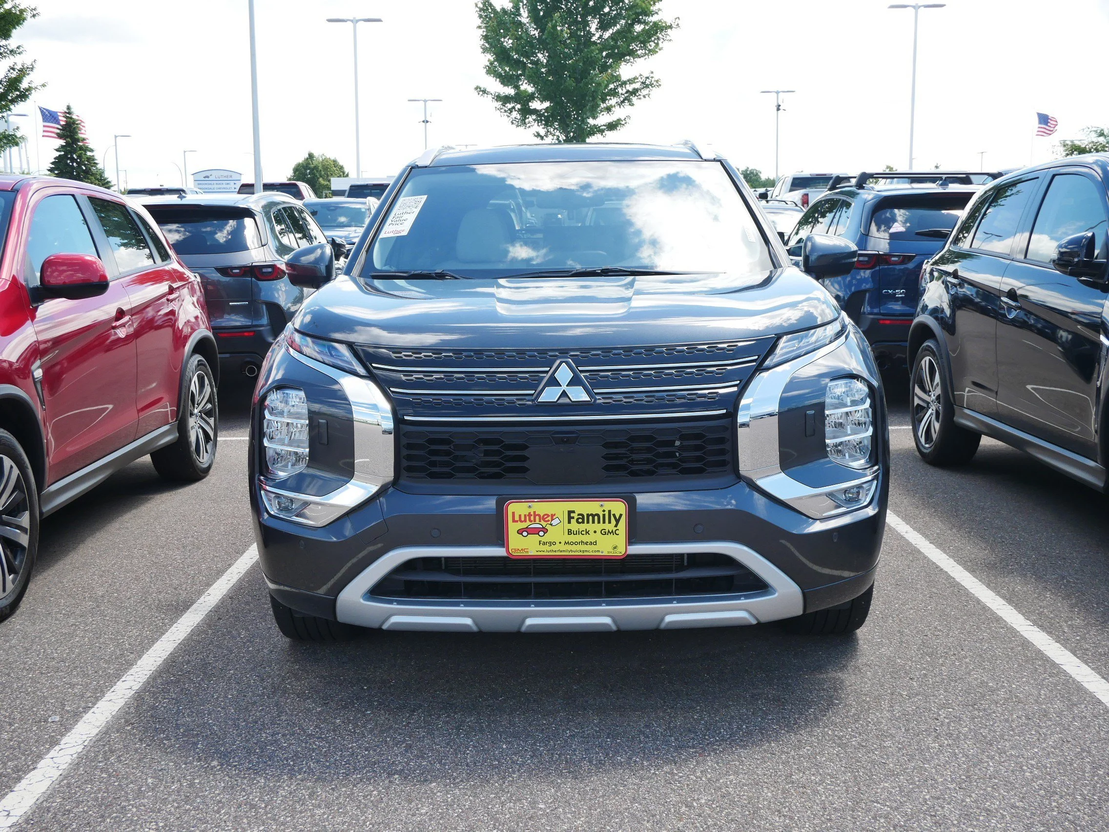 Used 2025 Mitsubishi Outlander Plug-in Hybrid SEL with VIN JA4T5WA98SZ009259 for sale in Brooklyn Center, Minnesota