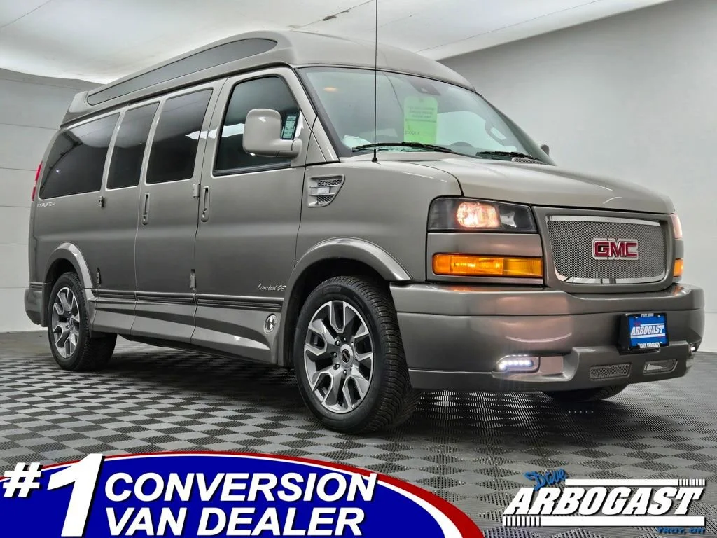 2025 GMC Savana 2500's photo