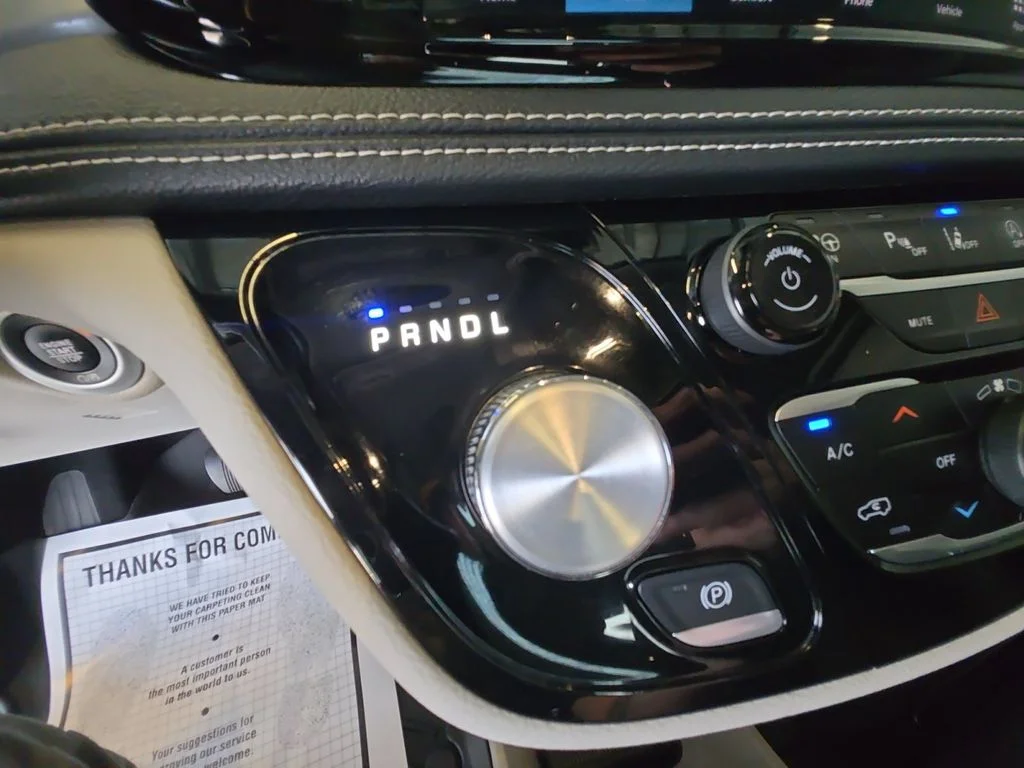 Used 2023 White Chrysler Touring L image 18