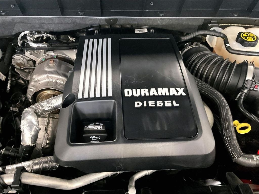 Used 2022 Gray Chevrolet LT image 34