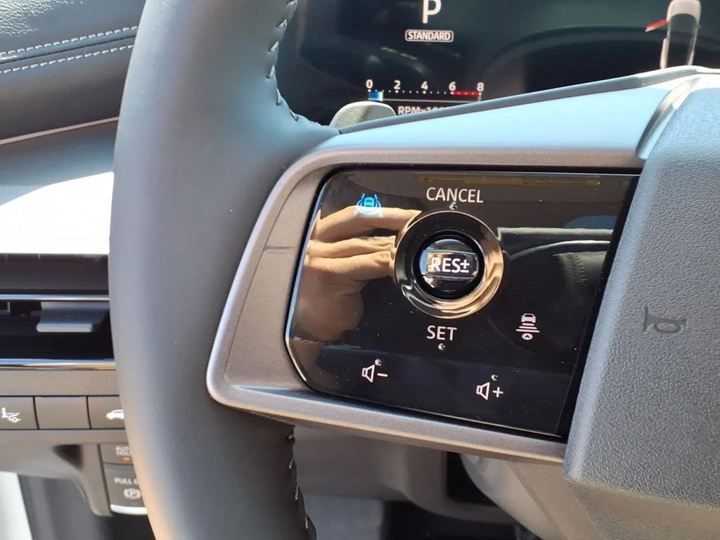 New 2026 Everest White Pearl TriCoat / Super Black Two-tone Nissan Platinum image 15