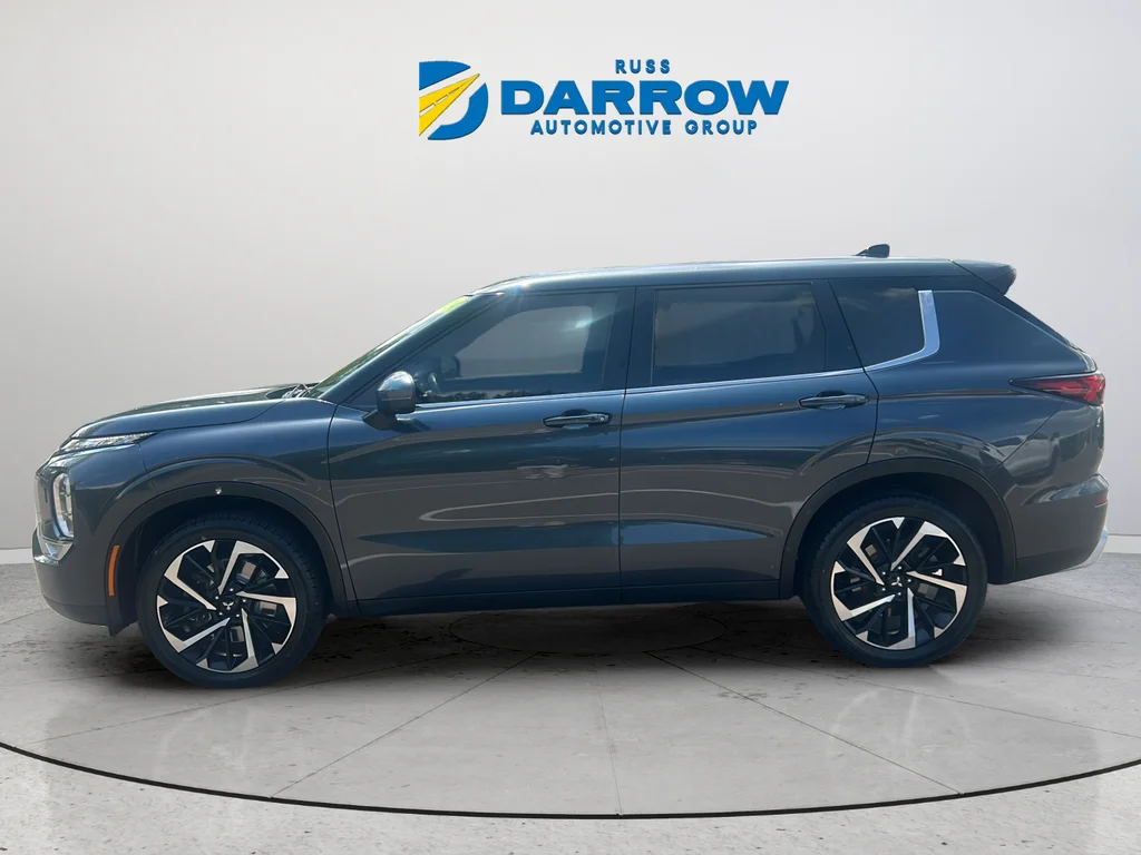 Used 2024 Gray Mitsubishi SE image 2