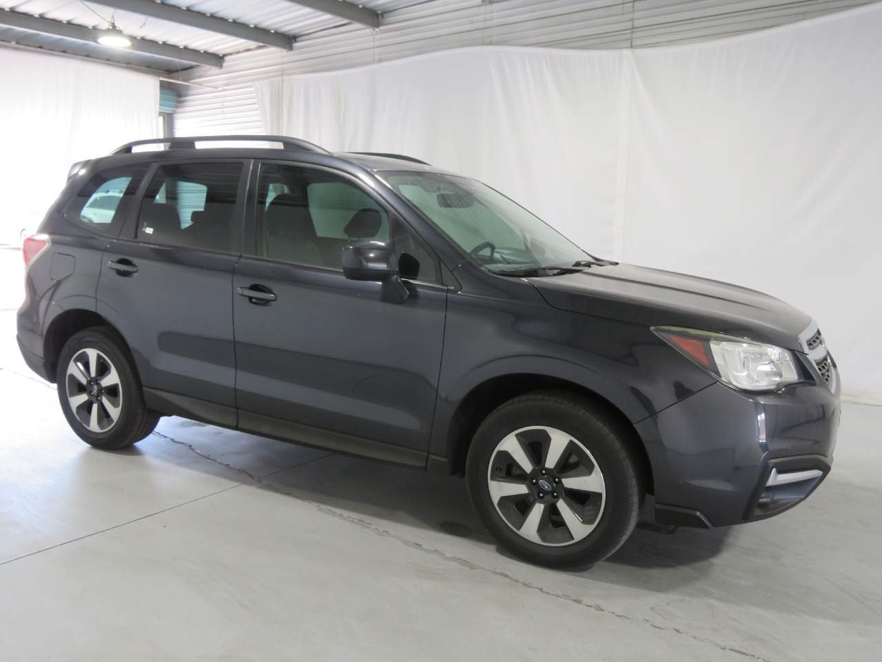 Used 2018 Quartz Blue Pearl Subaru 2.5i Premium image 7