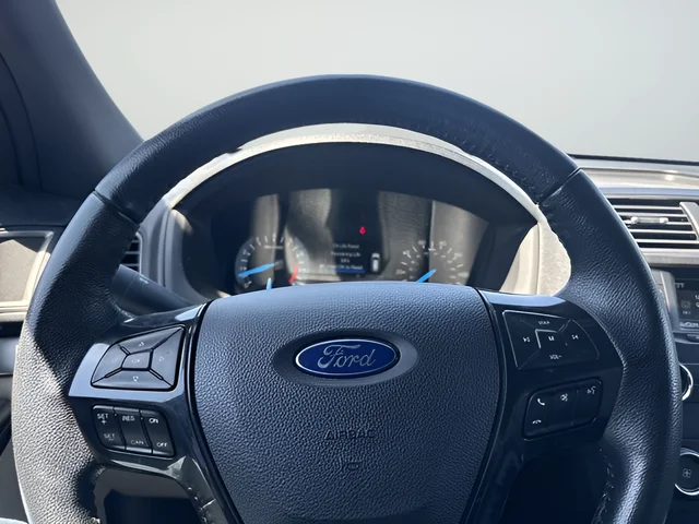 Used 2018 Red Ford XLT image 13