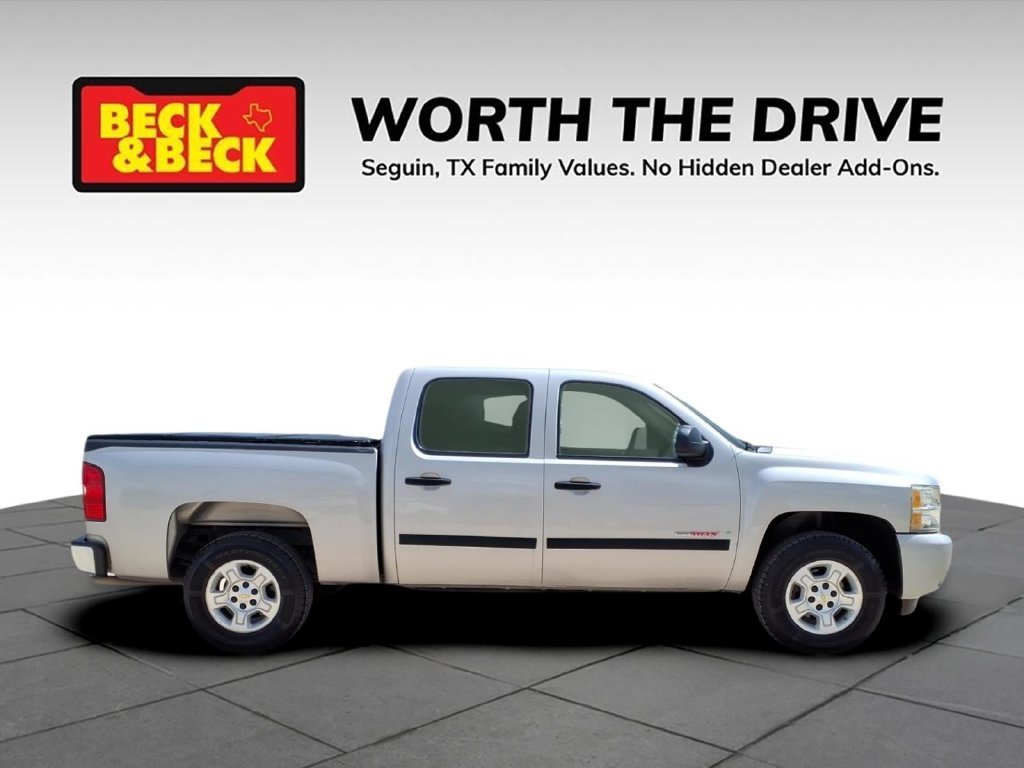 Used 2008 SILVER BIRCH METALLIC Chevrolet LT w/1LT image 4