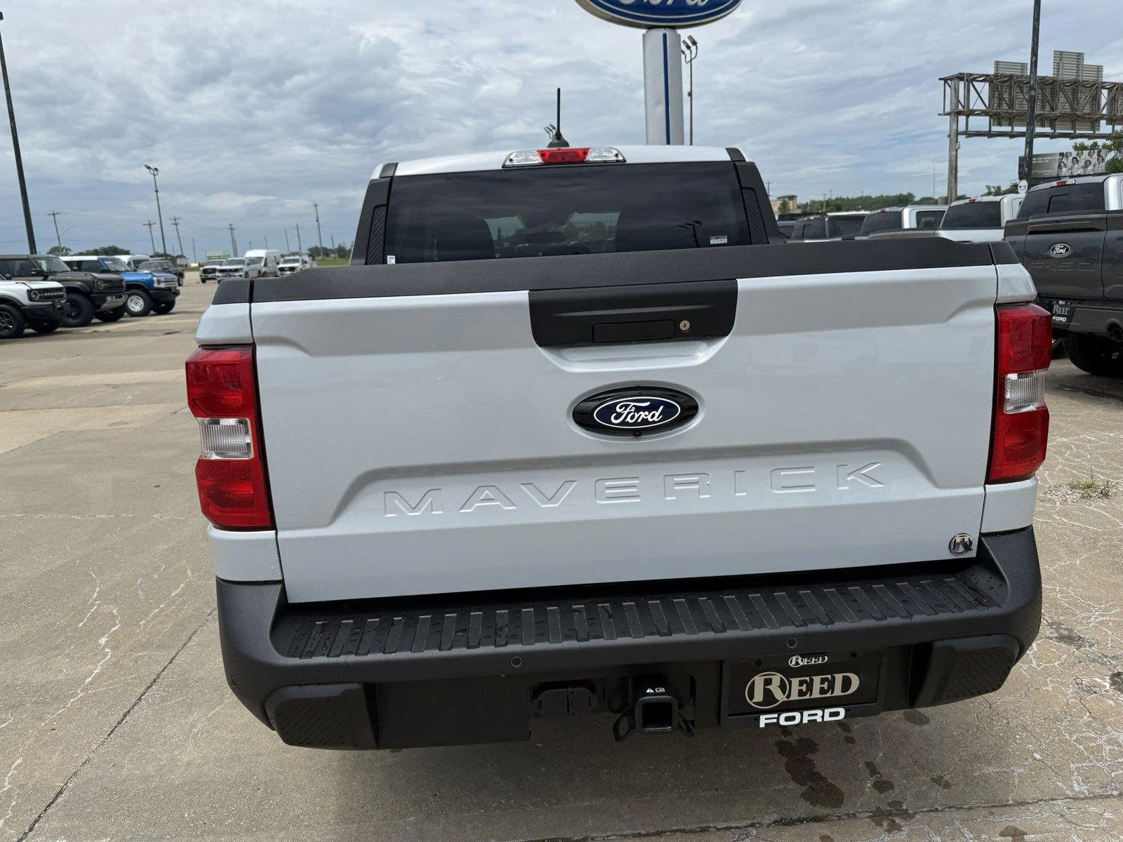 New 2026 Space White Metallic Ford XLT image 8