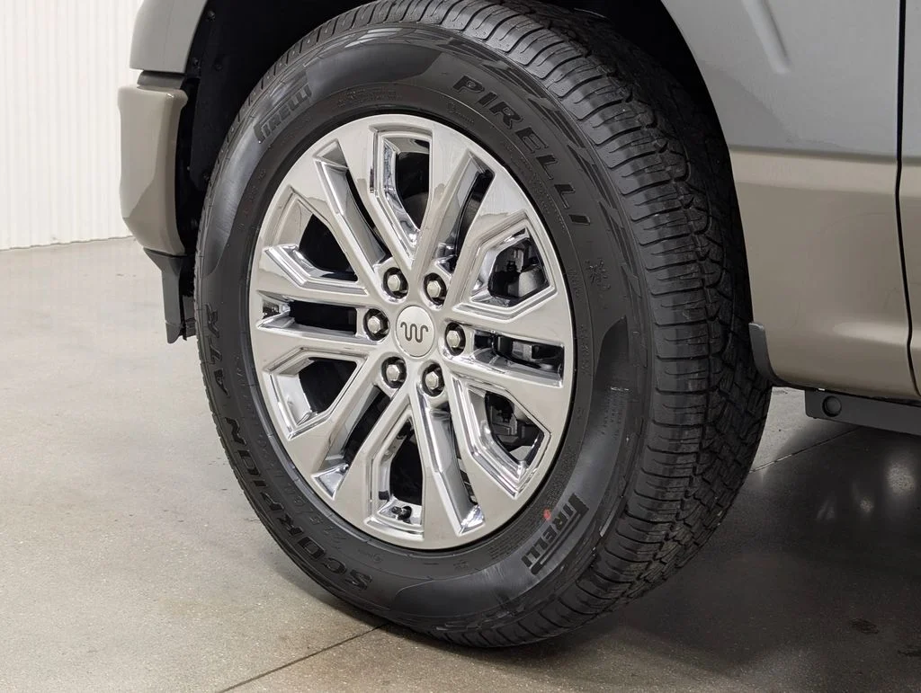 New 2026 Carbonized Gray Metallic Ford King Ranch® image 2