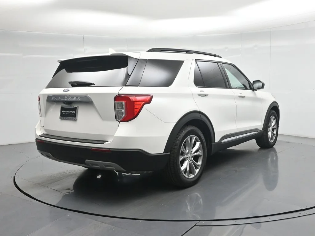 Certified Used 2021 White Ford XLT image 27