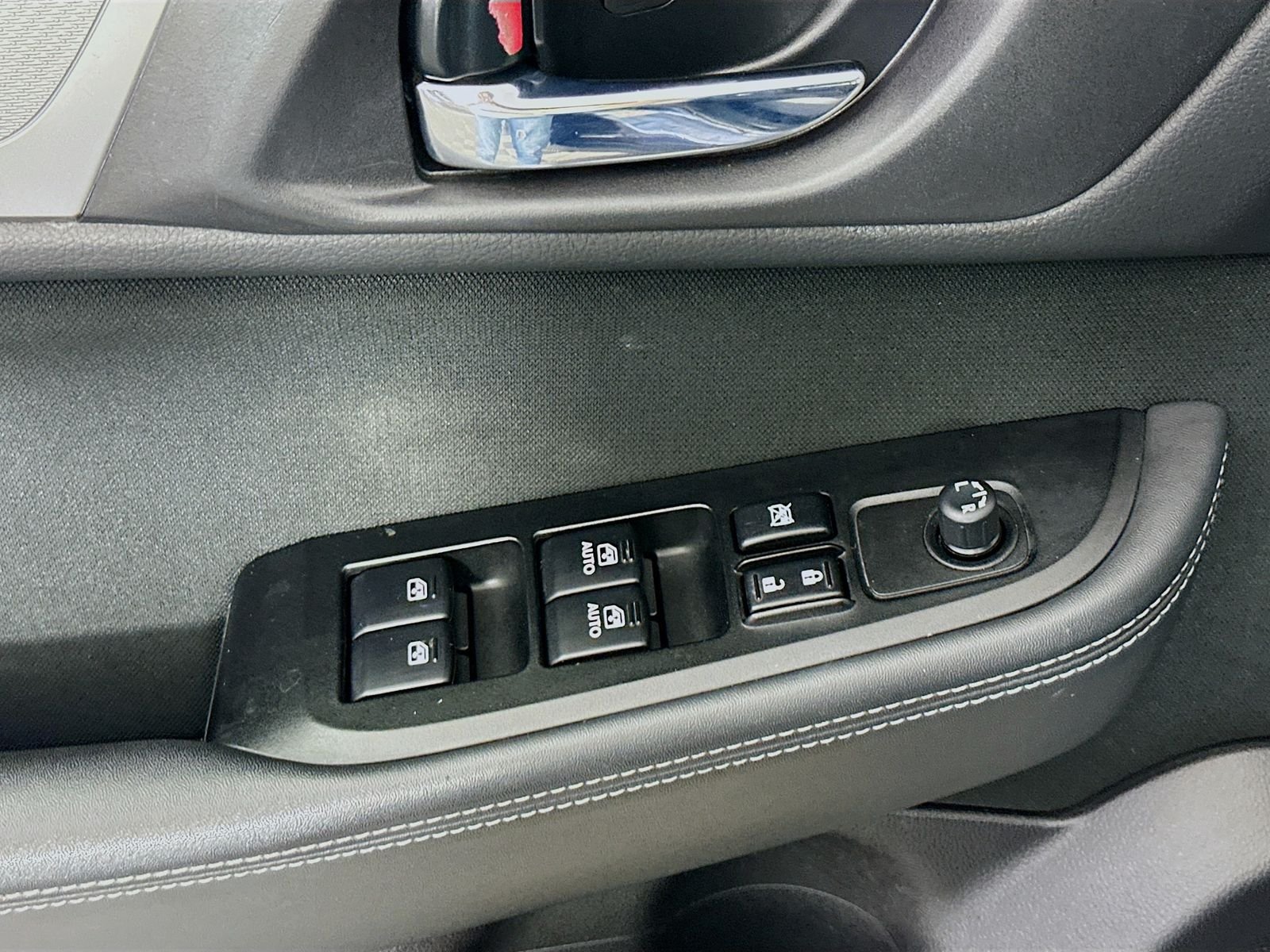 Used 2015 Twilight Blue Metallic Subaru 2.5i Premium image 18