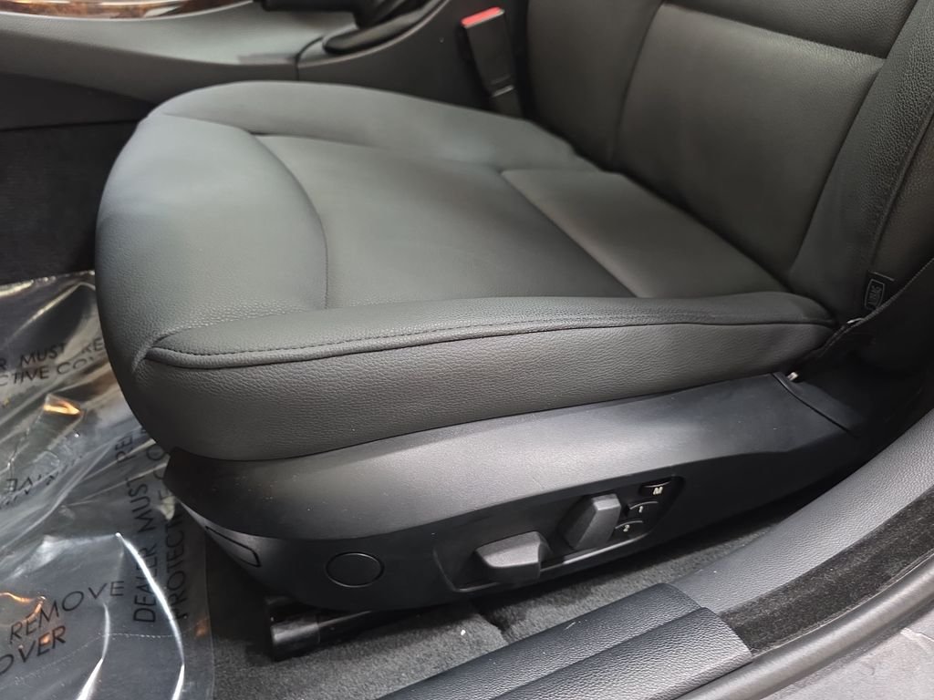 Used 2008 Black Sapphire Metallic BMW 328i image 27
