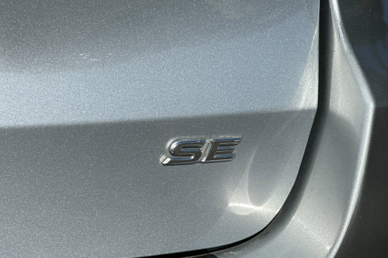 Used 2014 Silver Sky Metallic Toyota SE 8-Passenger image 28