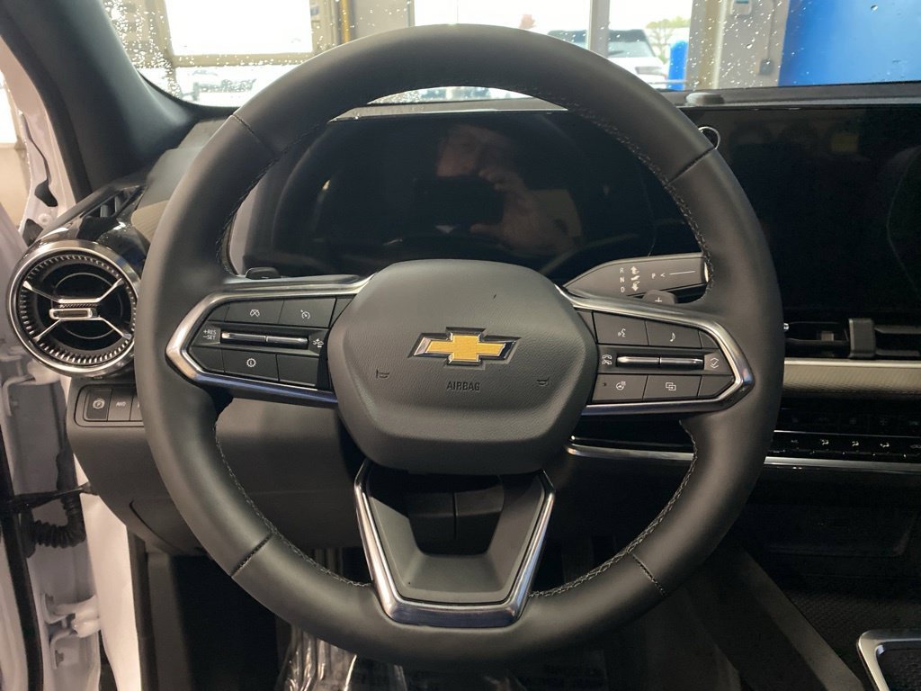 2027 Chevrolet Equinox LT - Photo 6