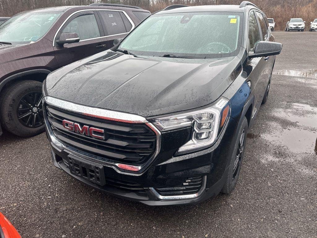 Used 2023 Ebony Twilight Metallic GMC SLE image 5