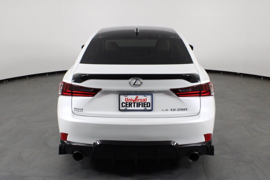 Used 2015  Lexus 250 image 9