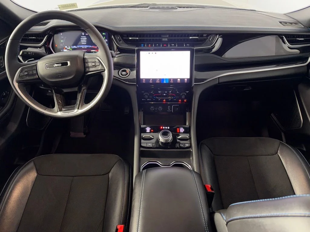 Used 2025 White Jeep Trailhawk 4xe image 13