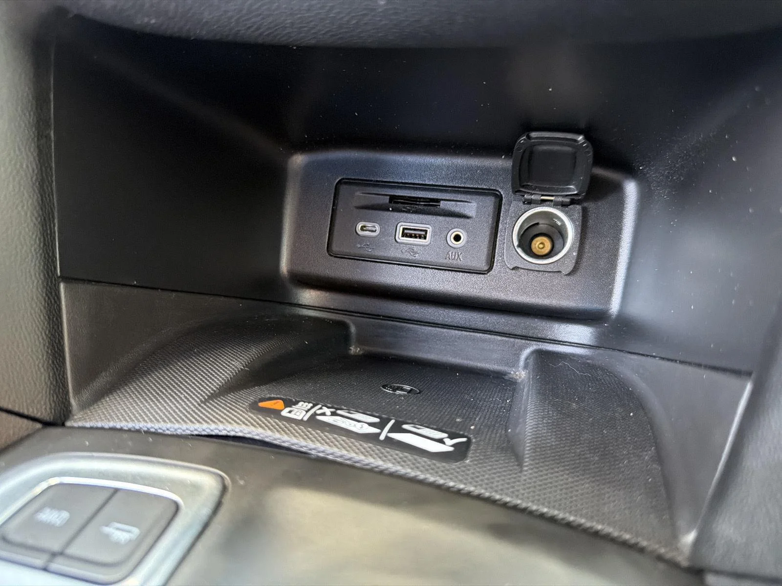 Used 2019 Iridescent Pearl Tricoat Chevrolet Premier image 31