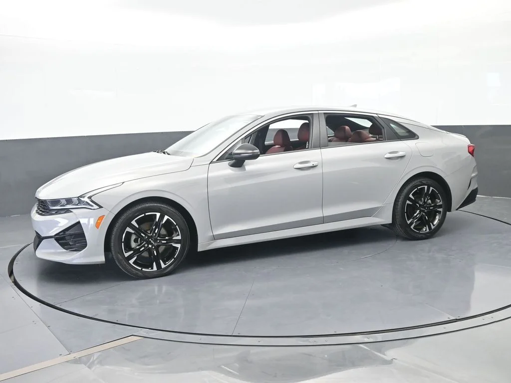 Used 2024 Wolf Gray Kia GT-Line image 2