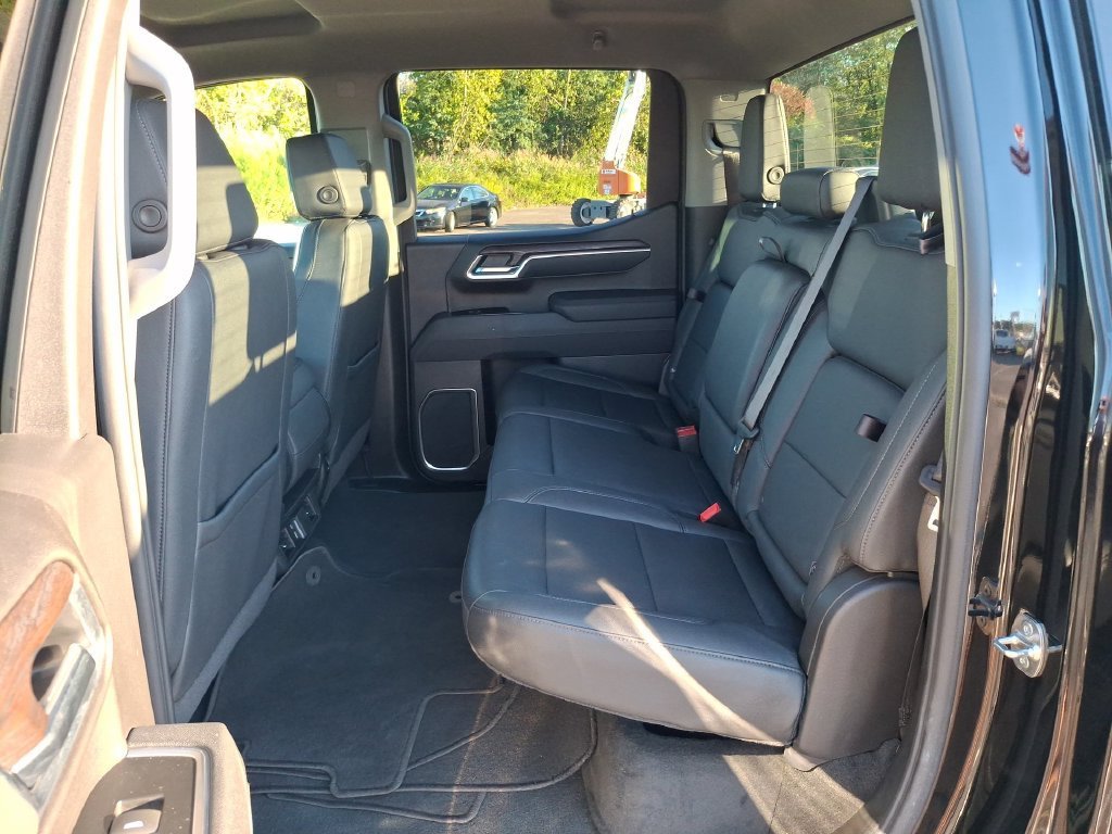2026 GMC Sierra 1500 SLT - Photo 24