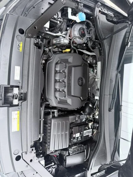 Used 2023 Black Volkswagen SE R-Line Black 4MOTION Sport Utility 4D image 46