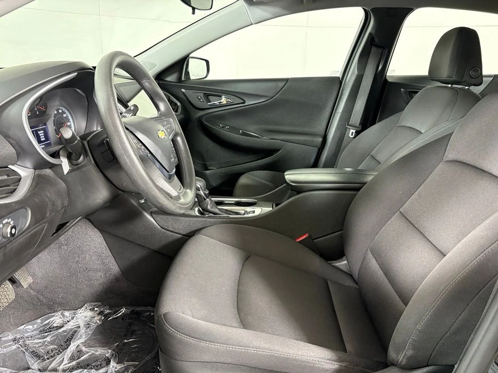 Used 2023 Gray Chevrolet LT image 21