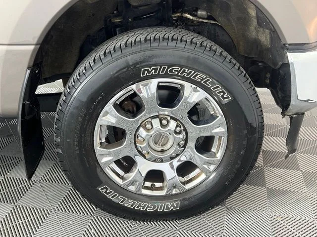 Used 2020 Gray Ford Lariat image 41