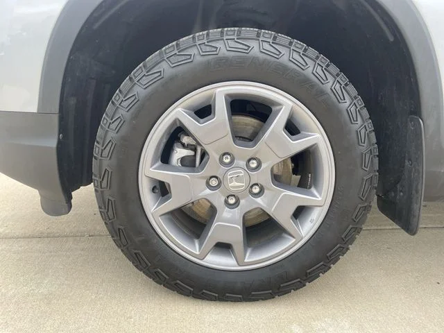 2025 Honda Passport TrailSport - Photo 13