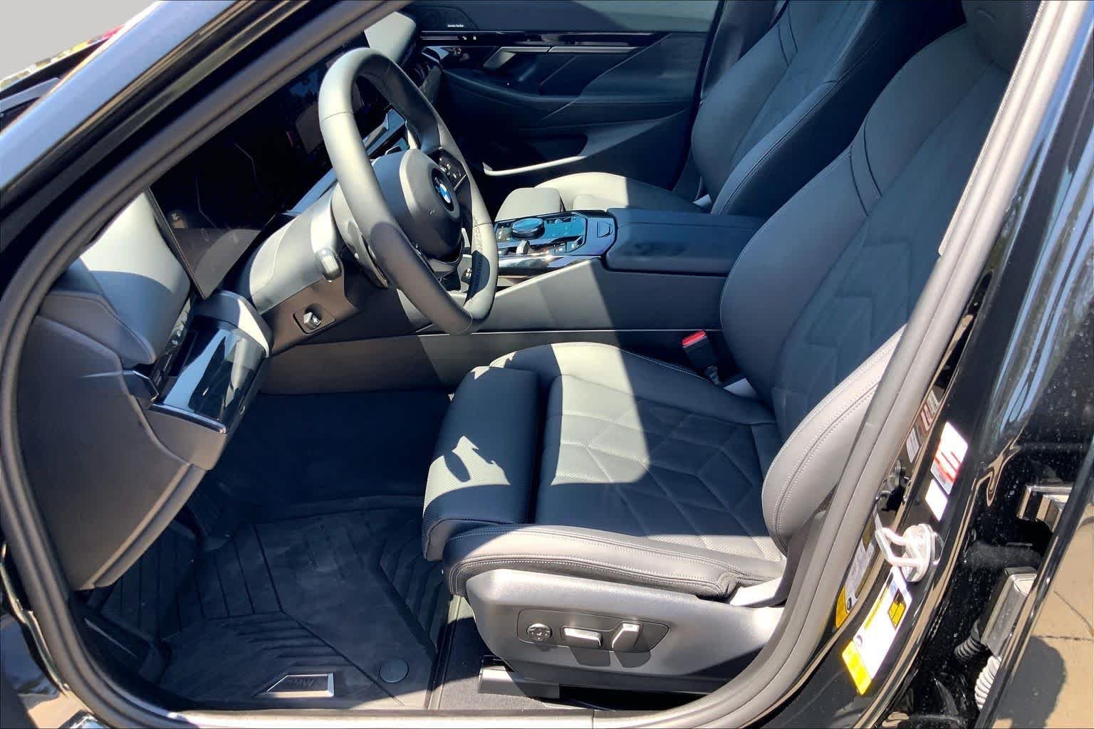 Used 2024 Black Sapphire Metallic BMW 530i image 8
