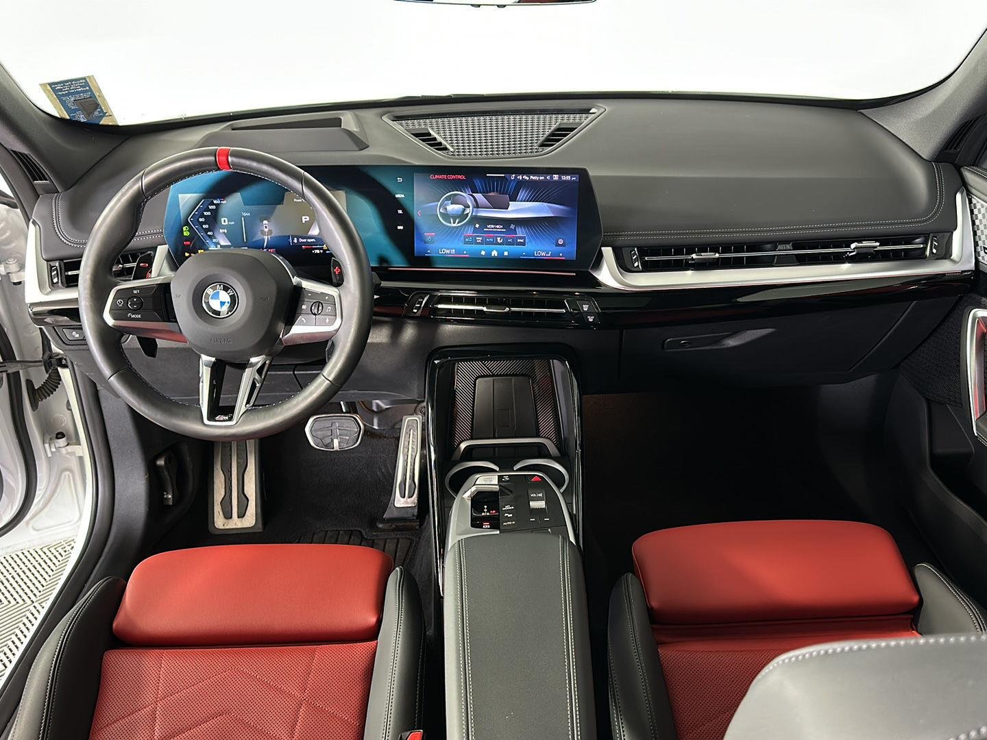 Used 2024 Mineral White Metallic BMW M35i image 21