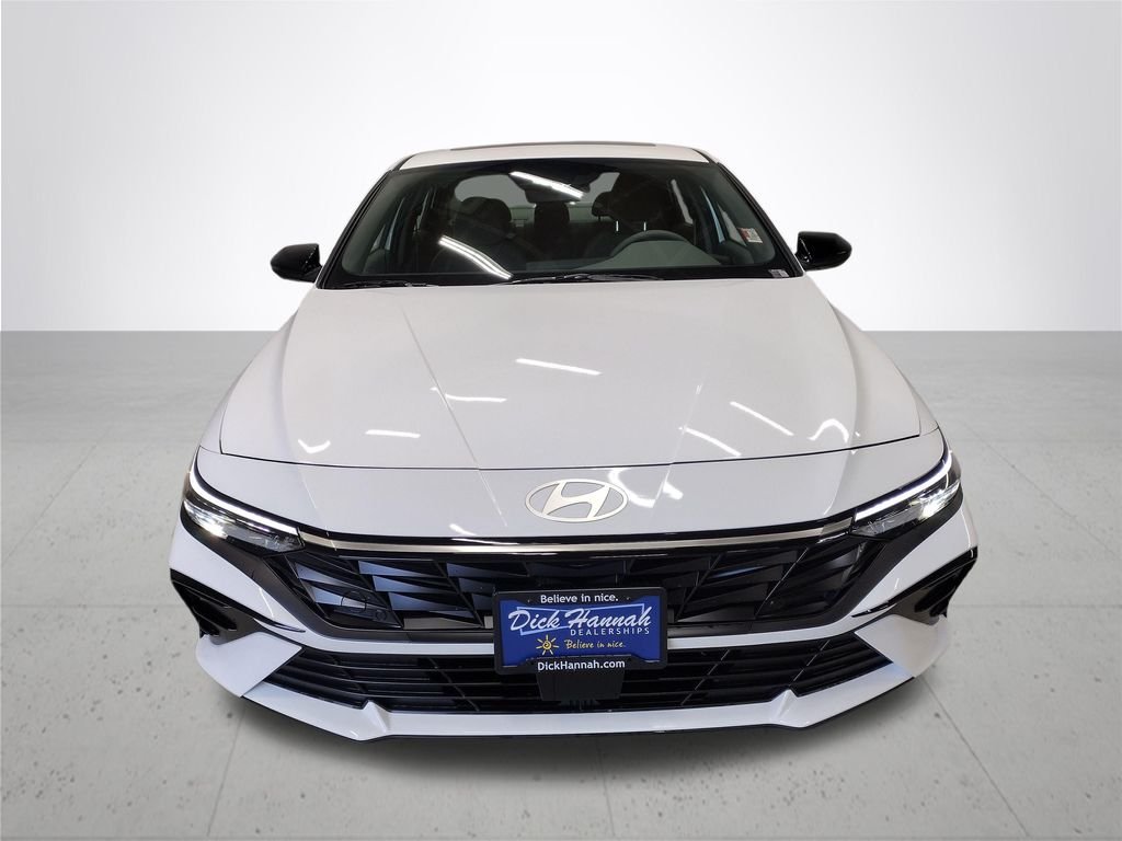 Used 2026 White Hyundai SEL Sport image 3