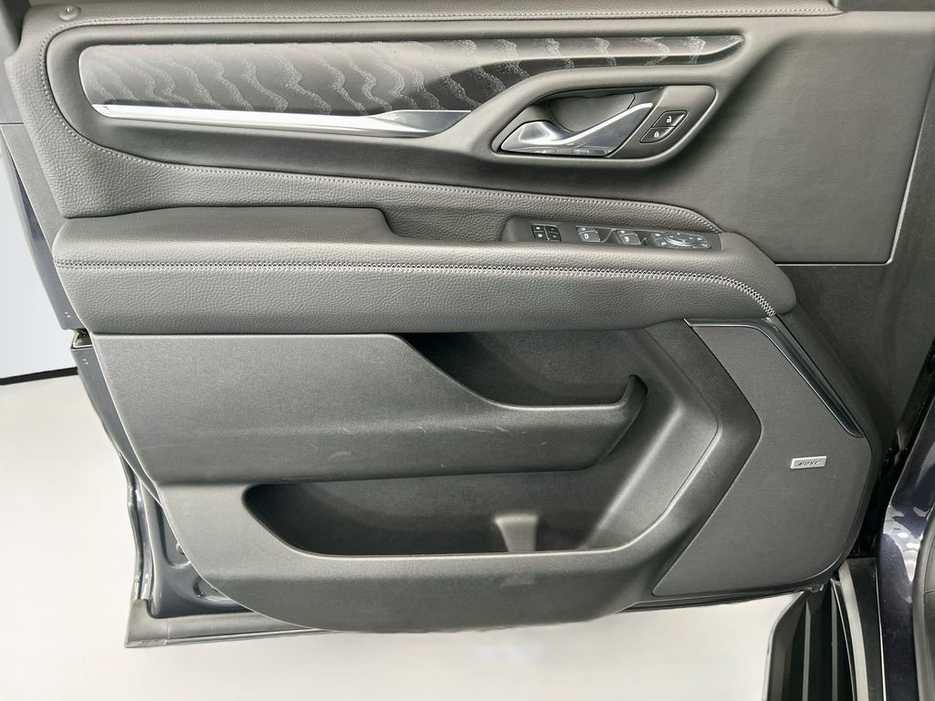 Used 2024 Titanium GMC Denali image 23