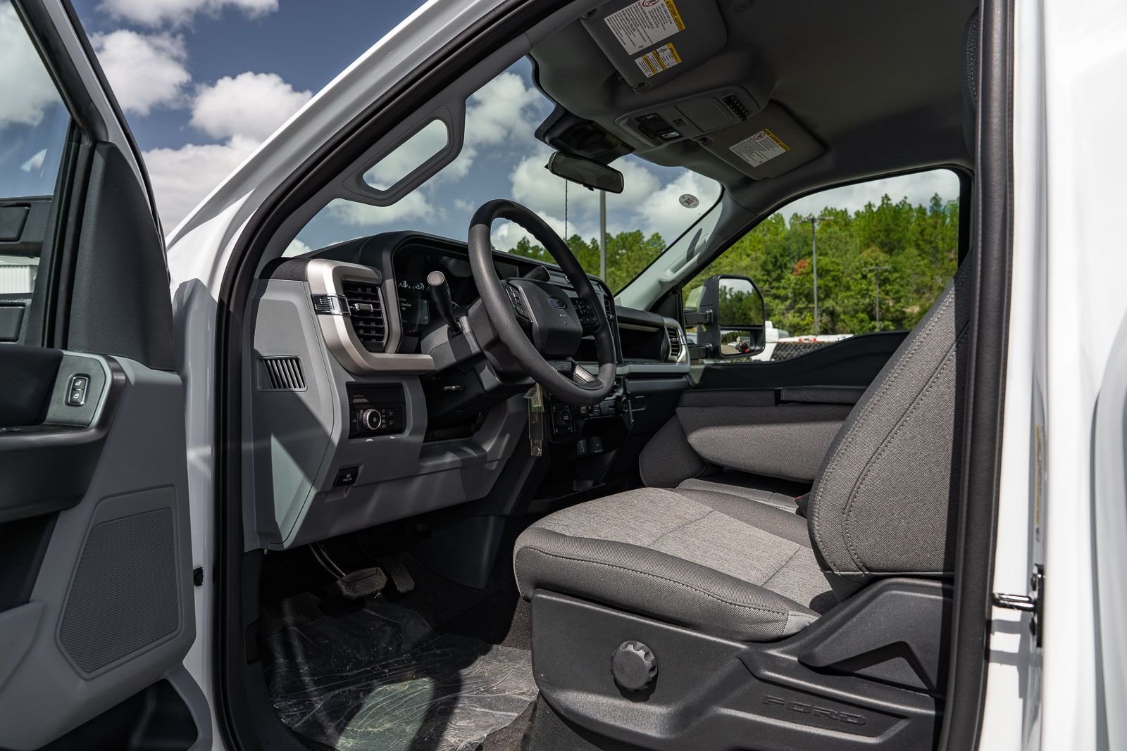 New 2027 White Ford XL image 13