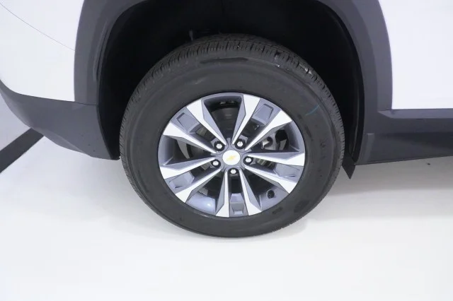 New 2027 Summit White Chevrolet LT image 6
